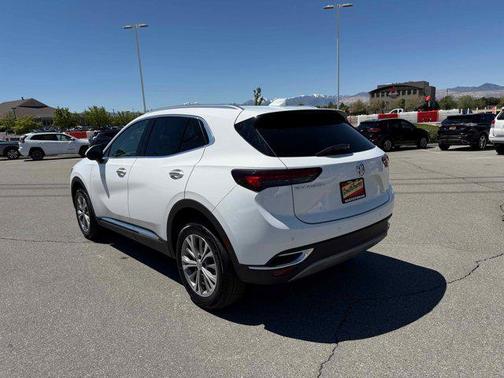 Summit White 2022 Buick Envision Preferred