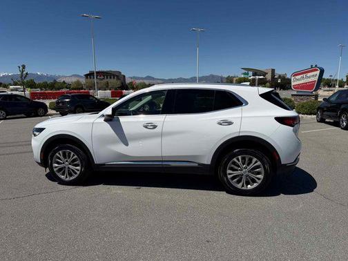 Summit White 2022 Buick Envision Preferred
