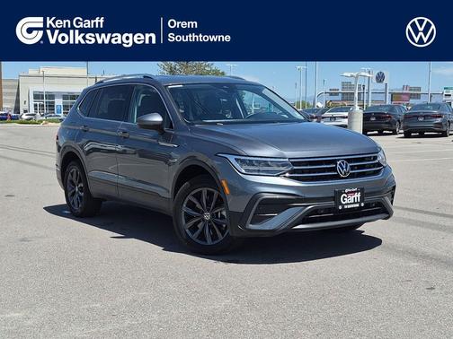 Platinum Gray Metallic 2023 Volkswagen Tiguan 2.0T SE 4MOTION
