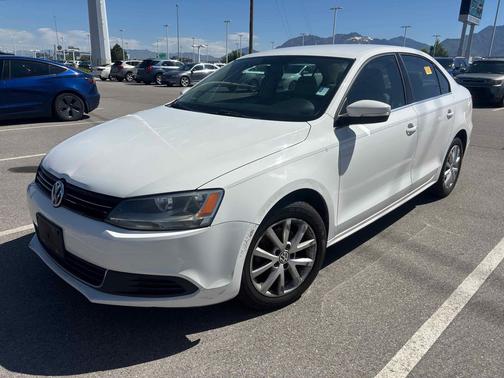 Candy White 2014 Volkswagen Jetta Auto SE w/Connectivity