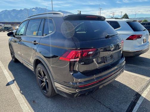 Deep Black 2024 Volkswagen Tiguan 2.0T SE R-Line Black 4MOTION