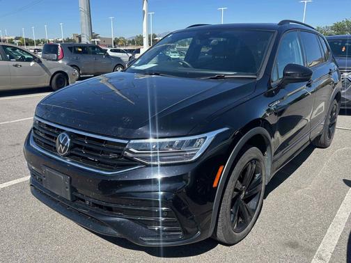 Deep Black 2024 Volkswagen Tiguan 2.0T SE R-Line Black 4MOTION