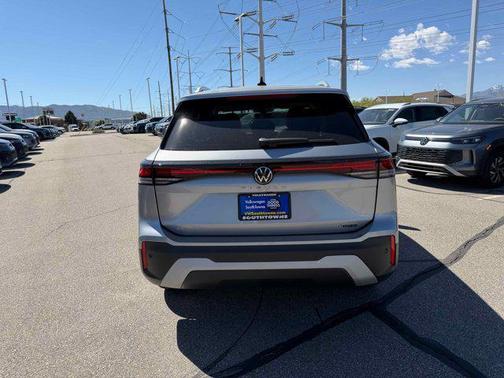 Silver 2026 Volkswagen Tiguan 2.0T SE