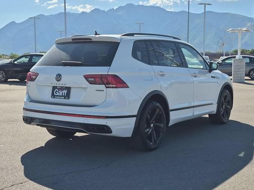 Opal White 2024 Volkswagen Tiguan 2.0T SE R-Line Black 4MOTION