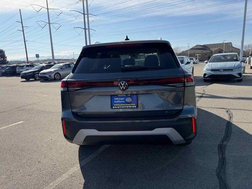 Platinum Gray 2026 Volkswagen Tiguan 2.0T SE