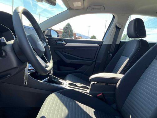 Platinum Gray Metallic 2026 Volkswagen Jetta 1.4T S