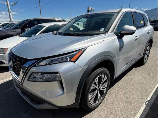 Brilliant Silver Metallic 2023 Nissan Rogue SV