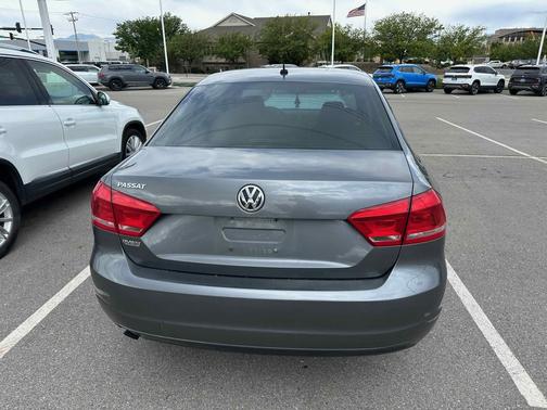 Platinum Gray Metallic 2013 Volkswagen Passat 2.5 S