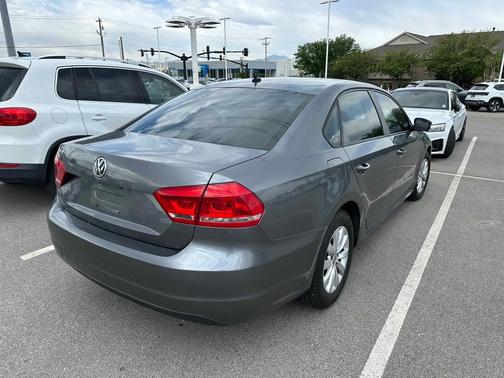 Platinum Gray Metallic 2013 Volkswagen Passat 2.5 S