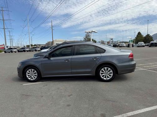 Platinum Gray Metallic 2013 Volkswagen Passat 2.5 S