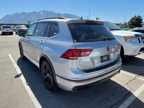 Silver 2024 Volkswagen Tiguan 2.0T SE R-Line Black