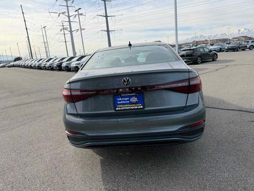 Platinum Gray 2026 Volkswagen Jetta 1.4T S