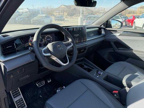 Platinum Gray 2026 Volkswagen Tiguan 2.0T SE R-Line Black 4MOTION