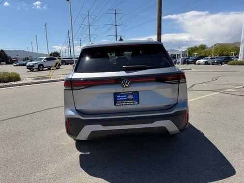 Silver 2026 Volkswagen Tiguan 2.0T SE