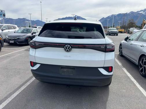 White 2023 Volkswagen ID.4 Pro S