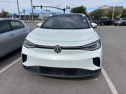 White 2023 Volkswagen ID.4 Pro S