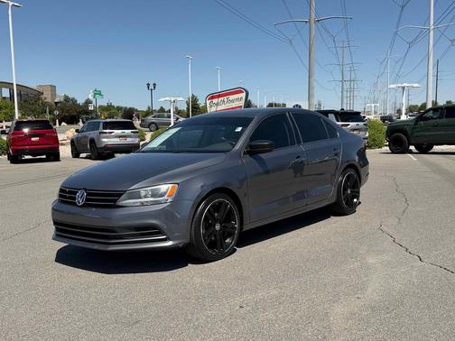 Platinum Gray Metallic 2016 Volkswagen Jetta 1.4T S w/Technology