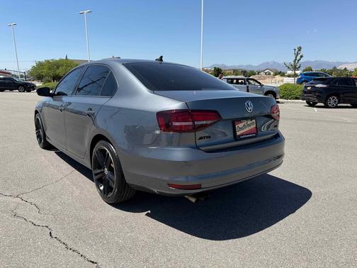 Platinum Gray Metallic 2016 Volkswagen Jetta 1.4T S w/Technology
