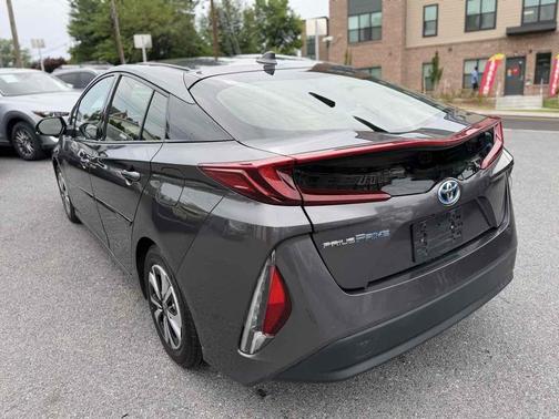 Titanium Glow 2017 Toyota Prius Prime Premium