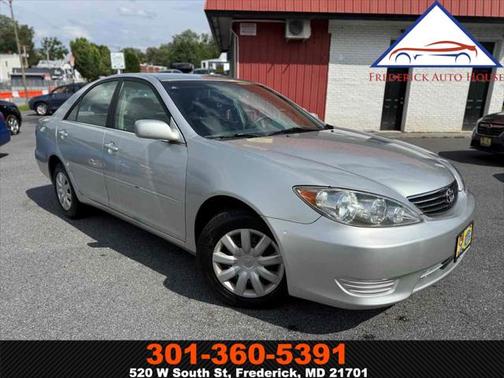 2005 Toyota Camry LE
