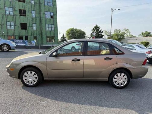 2005 Ford Focus ZX4 SE