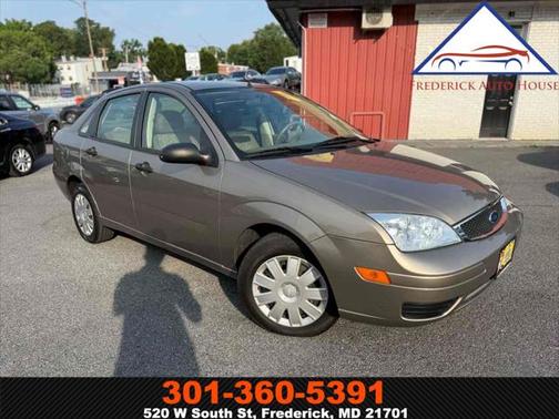 2005 Ford Focus ZX4 SE