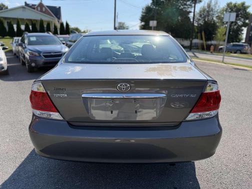 Phantom Gray Pearl 2005 Toyota Camry XLE