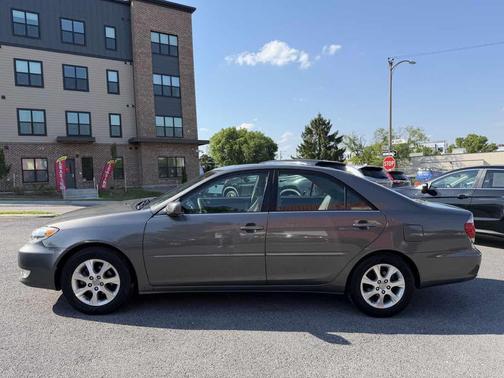 Phantom Gray Pearl 2005 Toyota Camry XLE