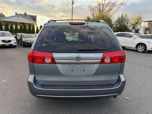 2009 Toyota Sienna CE