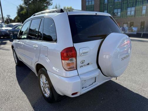 2002 Toyota RAV4 Base