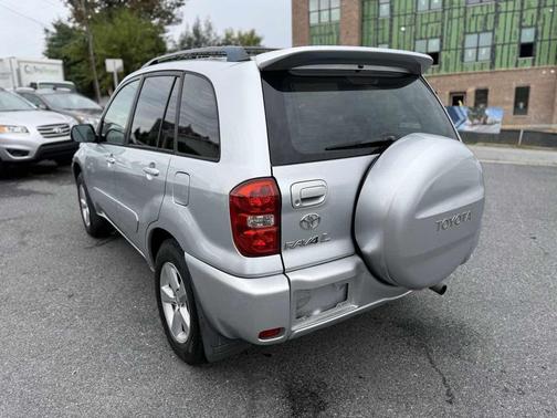 2005 Toyota RAV4 Base