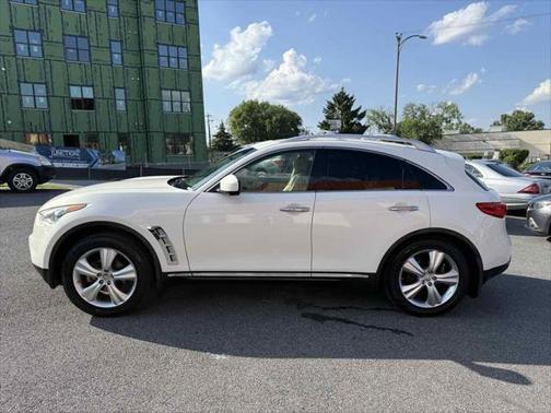 2011 INFINITI FX35 Base