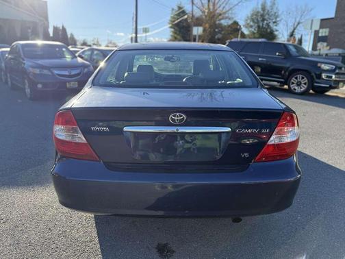 2004 Toyota Camry XLE V6