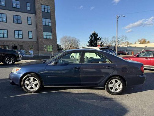 2004 Toyota Camry XLE V6
