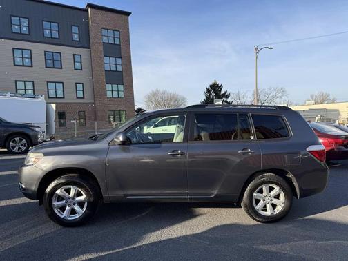2010 Toyota Highlander SE