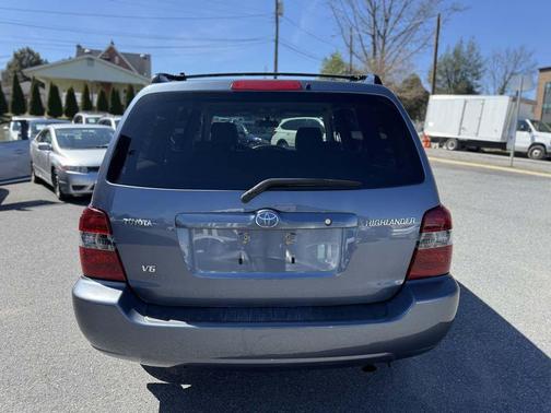 2005 Toyota Highlander Base