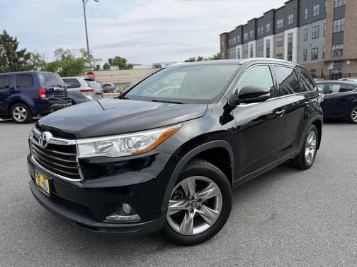 Midnight Black Metallic 2016 Toyota Highlander Limited