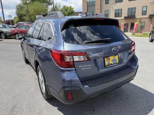 Twilight Blue Metallic 2018 Subaru Outback 2.5i Premium