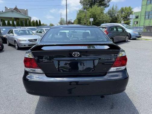 2005 Toyota Camry SE V6