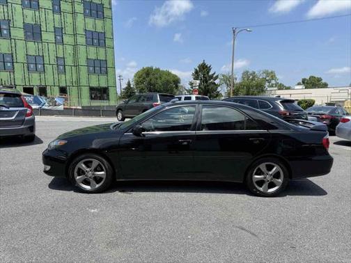 2005 Toyota Camry SE V6