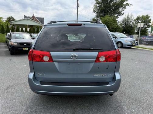 2006 Toyota Sienna LE