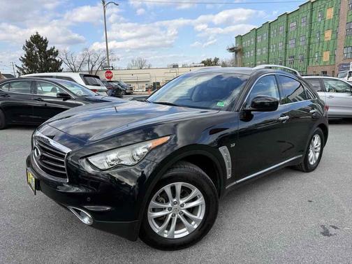 2015 INFINITI QX70 Base