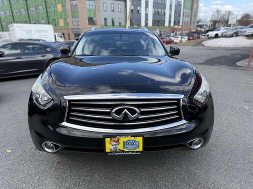 2015 INFINITI QX70 Base
