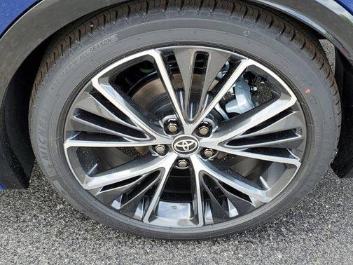 2025 Toyota Prius XLE