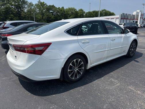 2016 Toyota Avalon Hybrid XLE Premium