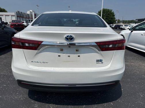 2016 Toyota Avalon Hybrid XLE Premium