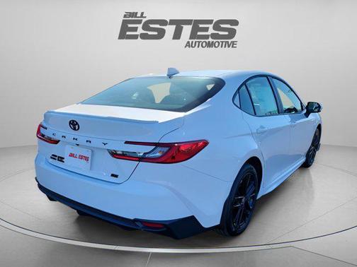 Ice Cap 2026 Toyota Camry SE