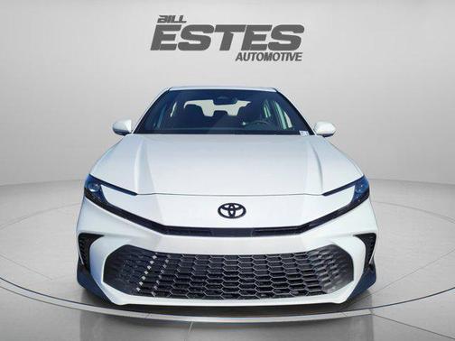 Ice Cap 2026 Toyota Camry SE