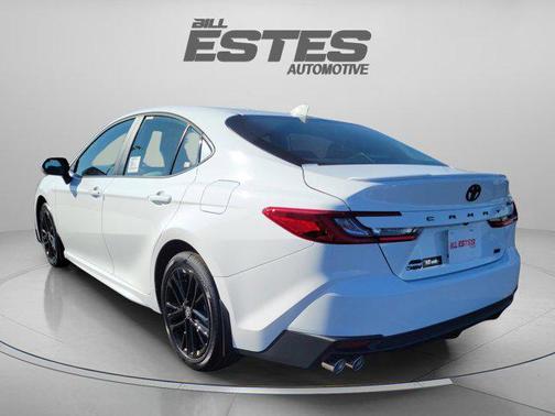 Ice Cap 2026 Toyota Camry SE