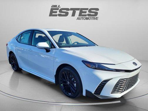 Ice Cap 2026 Toyota Camry SE